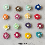 Százszorszép Gyertya – Változtatható színnel, Egyedi szöveggel