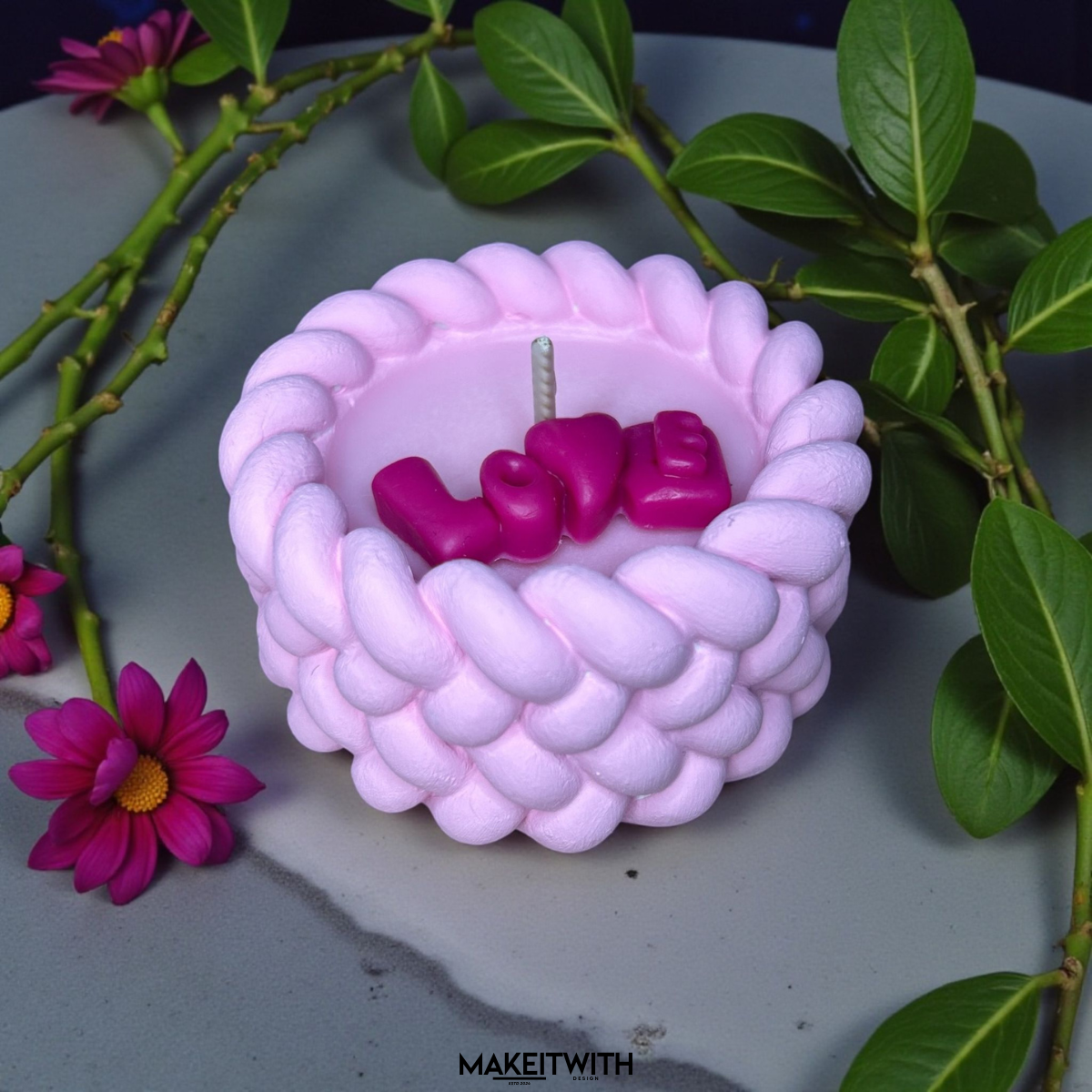 olvasztó weboldalra (10) Sweet Love – kerámia gyertya - Image 1